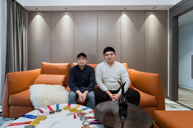 北阳台打通纳入厨房间，主卧墙外移多出衣帽间，这套设计堪称一绝