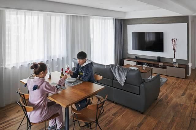 120㎡现代风格客厅装修案例
