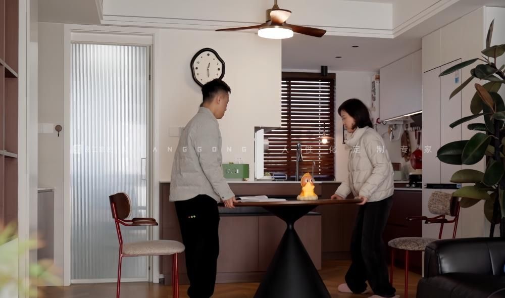 80㎡中古风餐厅装修案例