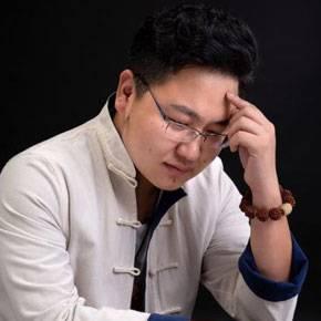 设计师周凌俊