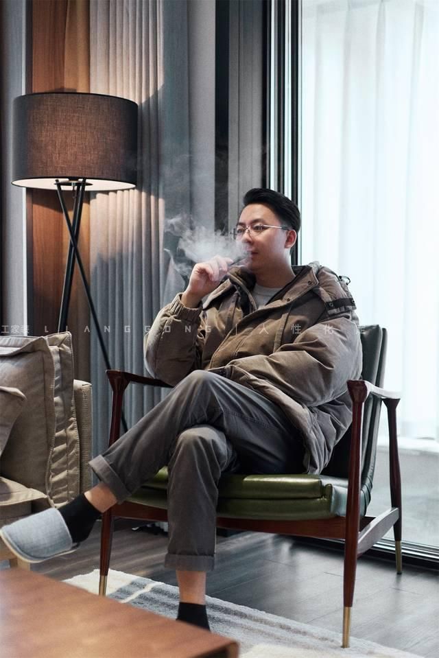 现代轻奢风格客厅装修效果图