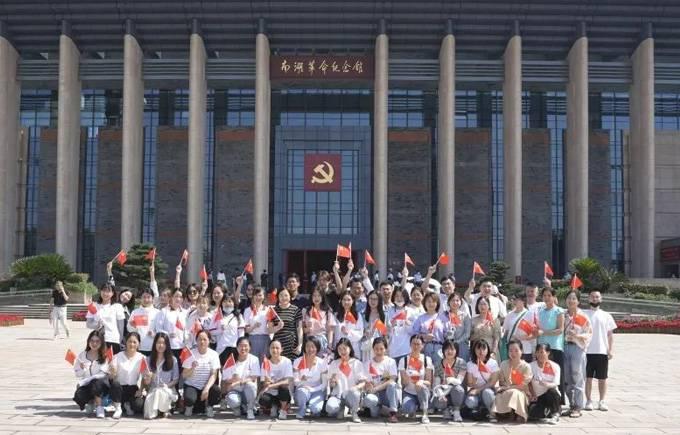 致敬建党100周年 | 良工装饰“游南湖，学党史，守初心”之红船之旅